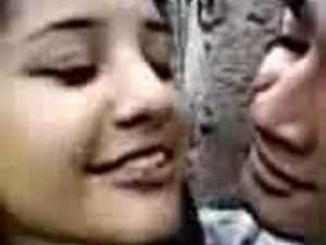 BHOPAL INDIAN SONAGIRI COLLEGE KISSING