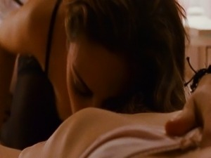 Natalie Portman - Lesbian scene Black Swan
