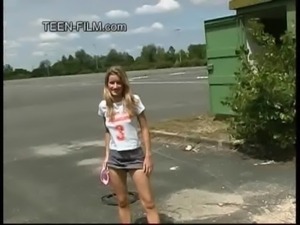 teen Laura shows pussy in public free