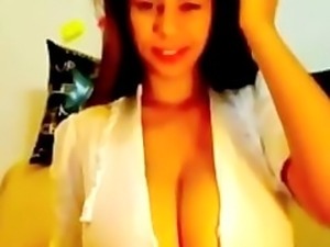 Webcam girl with natural Boobs