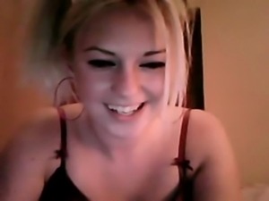 cute amateur webcam blonde free