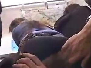 Schoolgirl groped by stranger train - oorpg.com