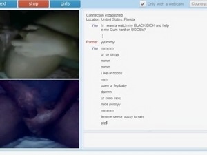 Chatroulette: Sexy Black Girl stretched pussy for cum