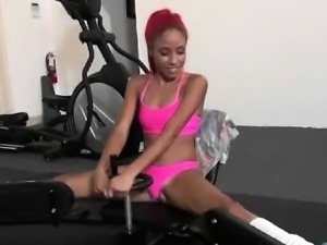 Black girlfriend into fitness sucks dick