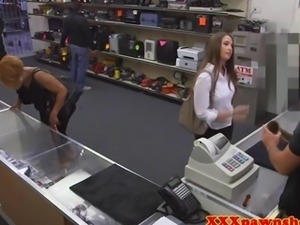 Amateur pawnshop booty beauty gets creamed