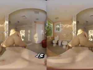Sex With Hot Girl In The Bathroom! (VR)