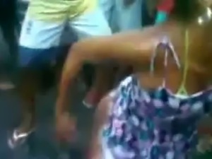 Real amateur video of kinky black girls twerking in public
