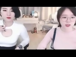 Korean lesbian girls mature in webcam show part01 &ndash_ free sex chat @...
