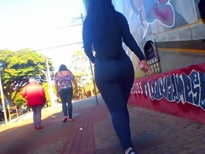 Unbelivable Latina Ass walking in Spandex must see