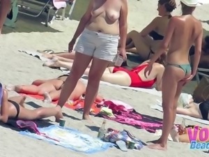 Voyeur beach hot topless teens group hidden cam video