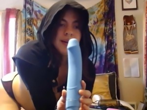 Morningstar Luna with fox tail buttplug on her way to cum