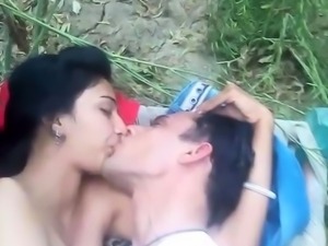 Luscious Indian teen enjoys outdoor sex with her boyfriend