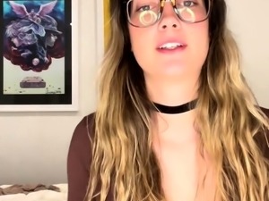 Nerdy amateur teen flaunts her lovely perky tits on webcam