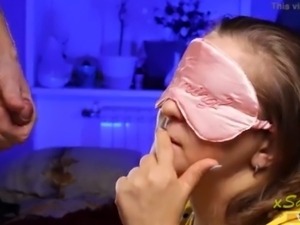 Friend suggested a GAME of TASTE, I put on a blindfold and he ... me ;-(...