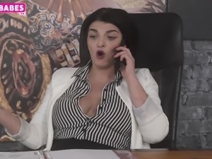 MY LESBIAN HORNY BOSS FUCK ME WITH STRAPON