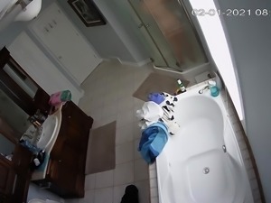 Hidden camera in the bathroom captures naked stepsister