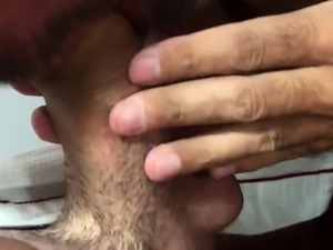 Amateur hands free close up blowjob